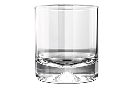 стаканы для виски - одни из самых коротких, но широких среди различных типов стаканов